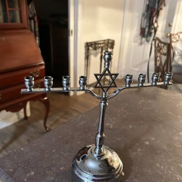 1970- 90's Chrome MUSICAL Menorah - Picture 2 of 7